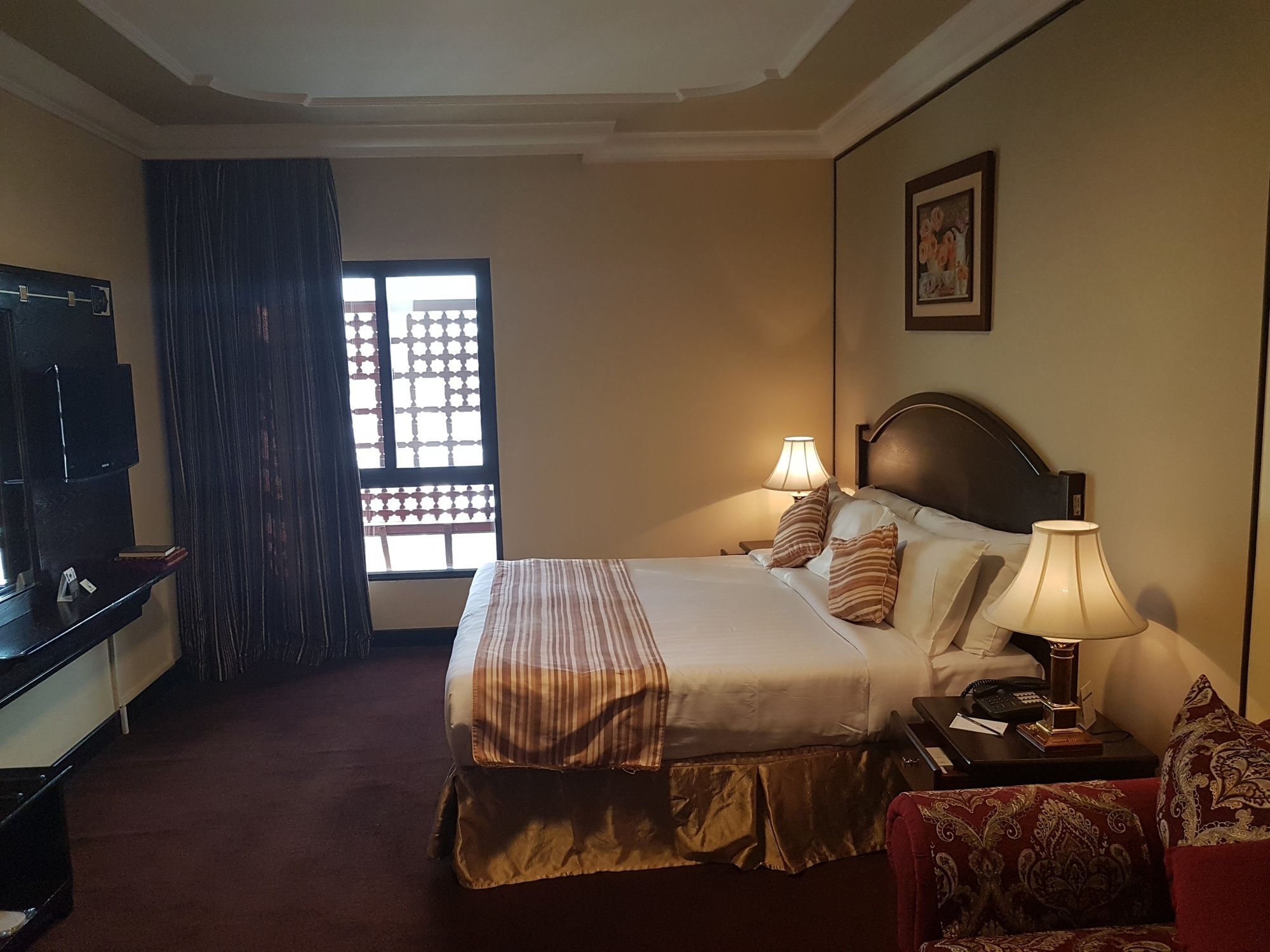 Taiba Suites Madinah Медина Экстерьер фото A room at the hotel