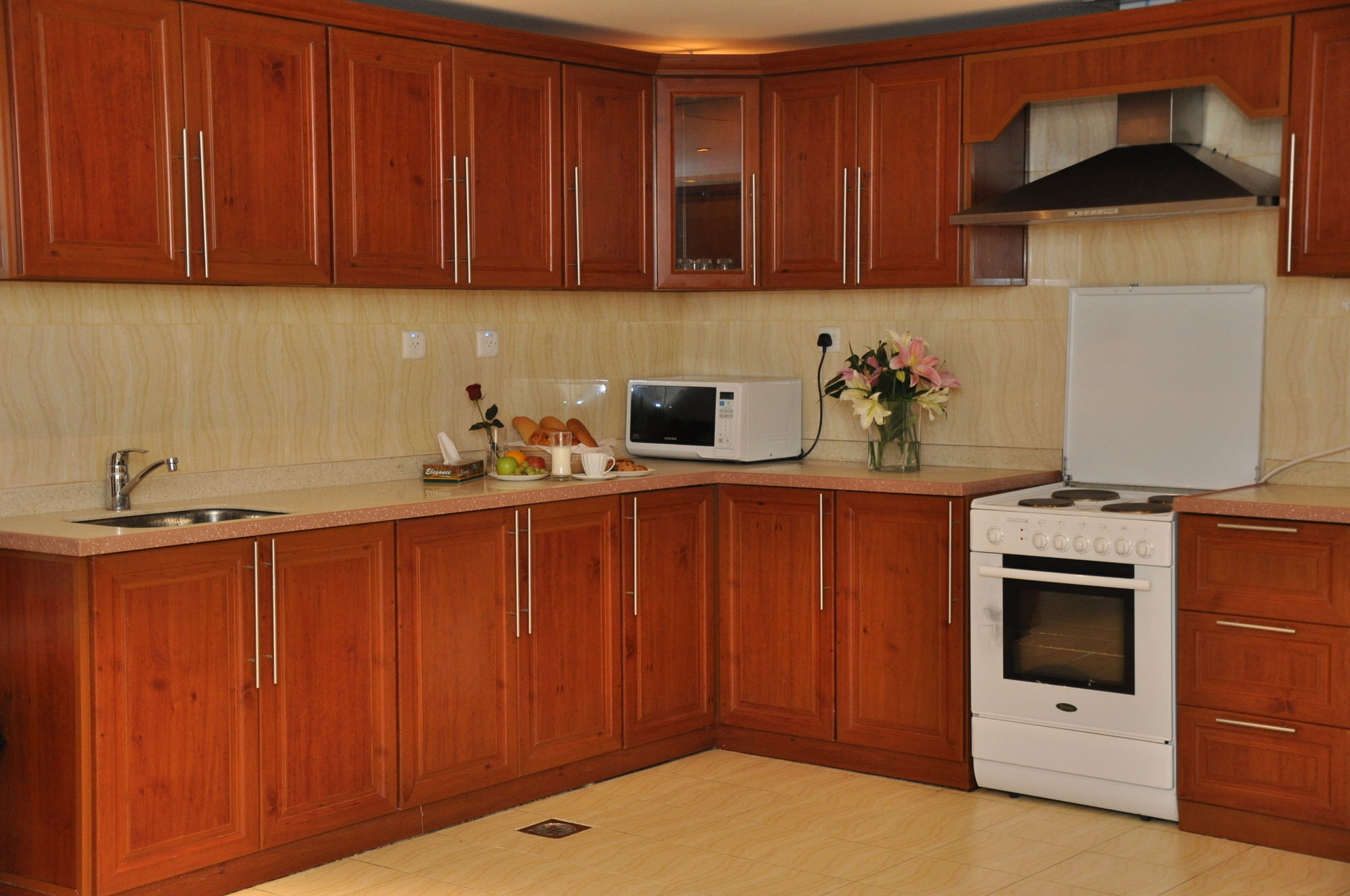 Taiba Suites Madinah Медина Экстерьер фото A modern kitchen