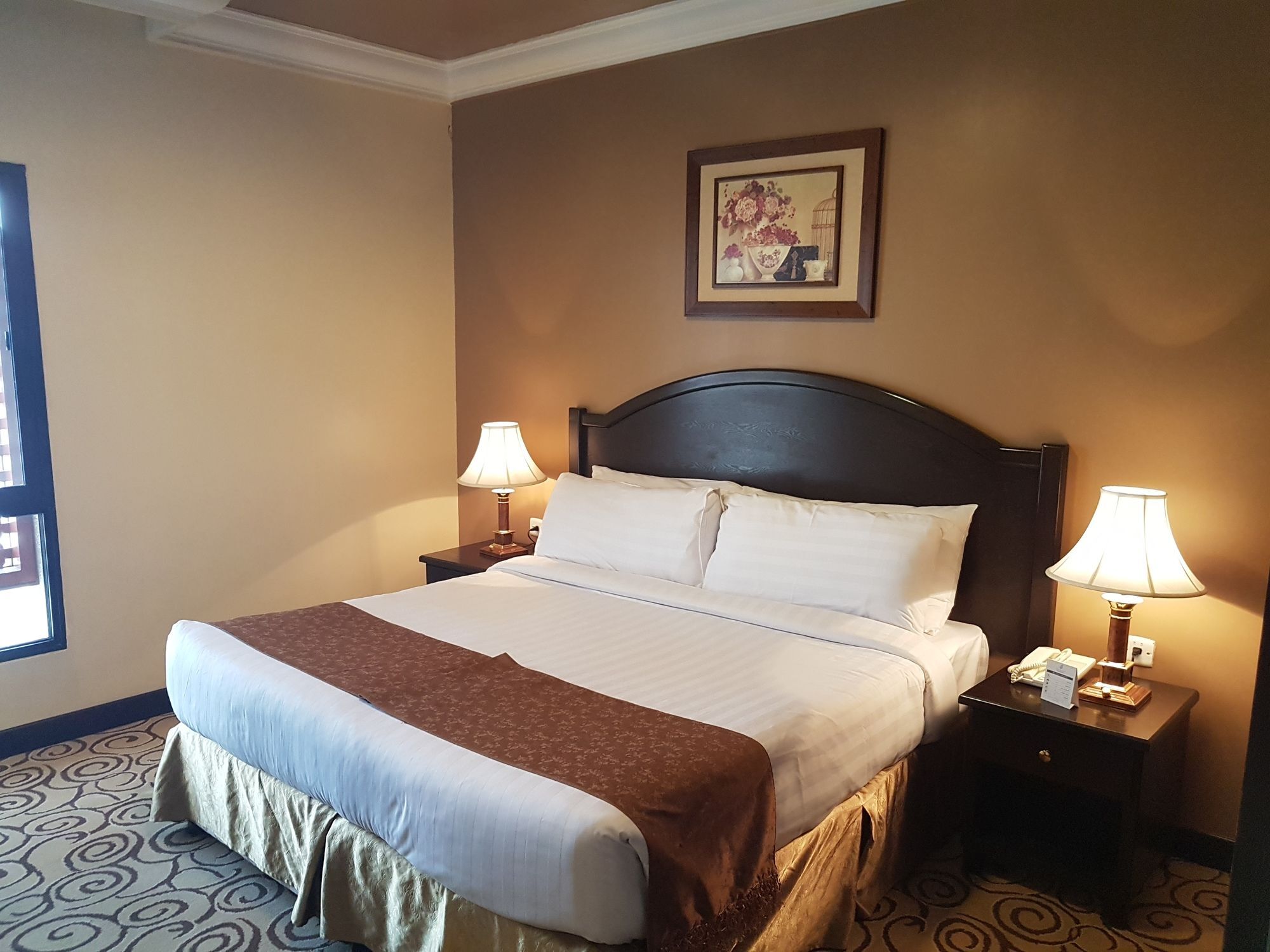 Taiba Suites Madinah Медина Экстерьер фото A bedroom at the hotel